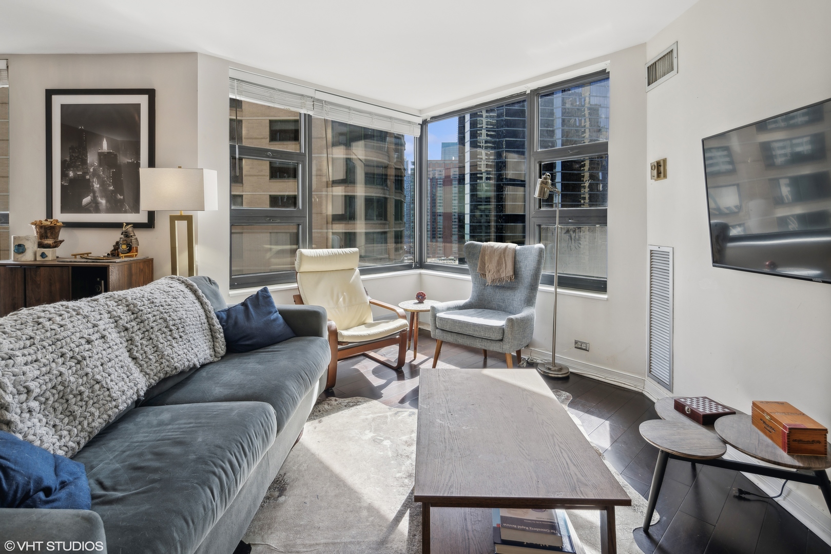 401 E Ontario Street Unit: 1606