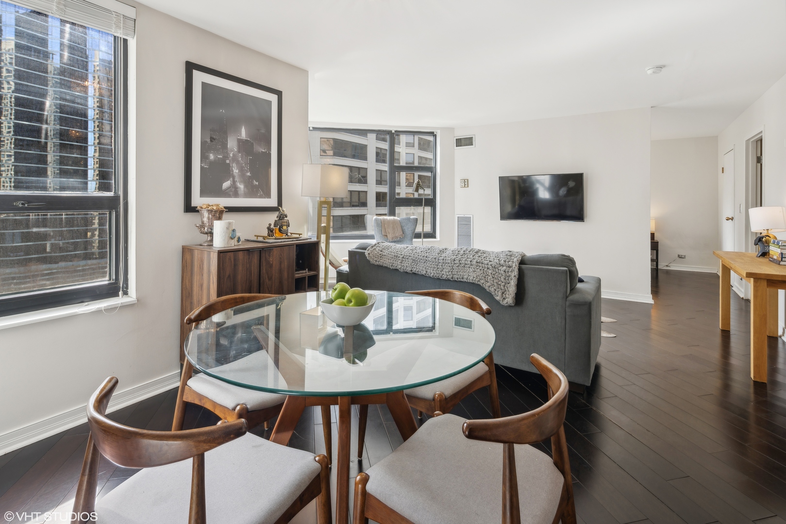 401 E Ontario Street Unit: 1606