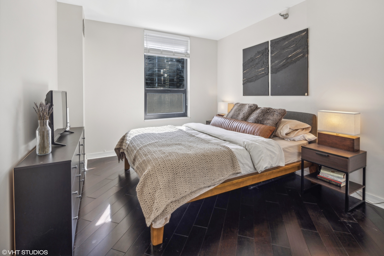 401 E Ontario Street Unit: 1606