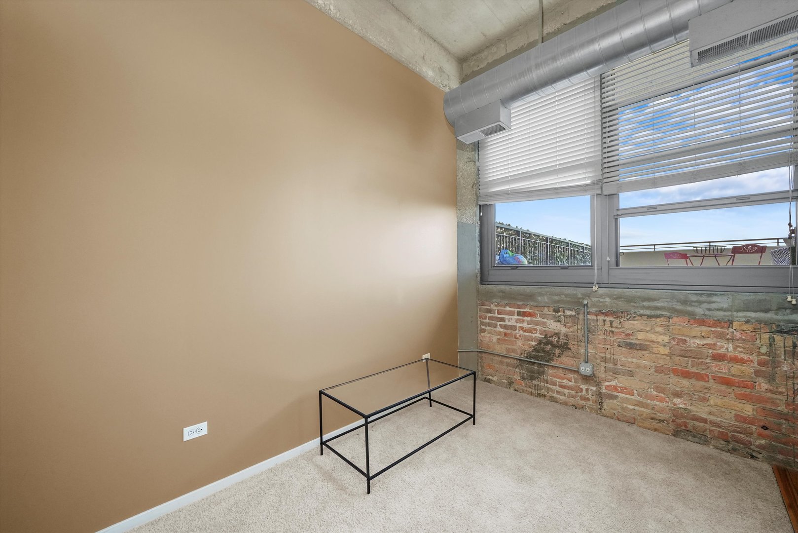 900 N Kingsbury Street Unit: 742