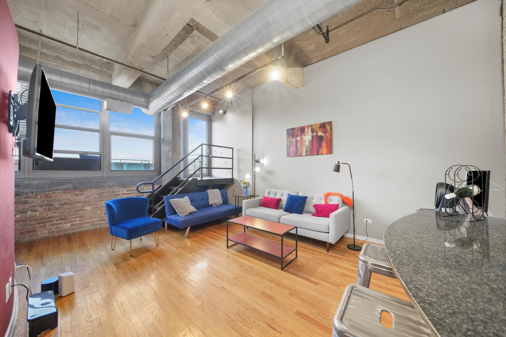 900 N Kingsbury Street Unit: 742