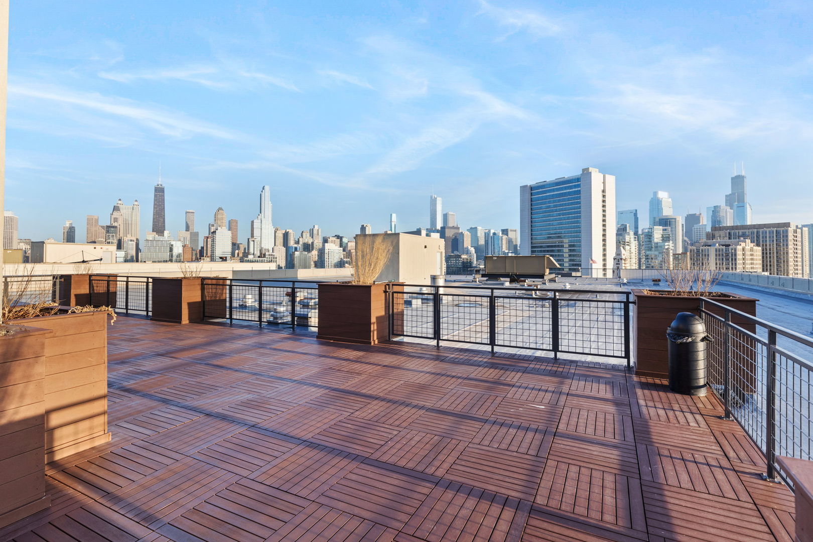 900 N Kingsbury Street Unit: 742