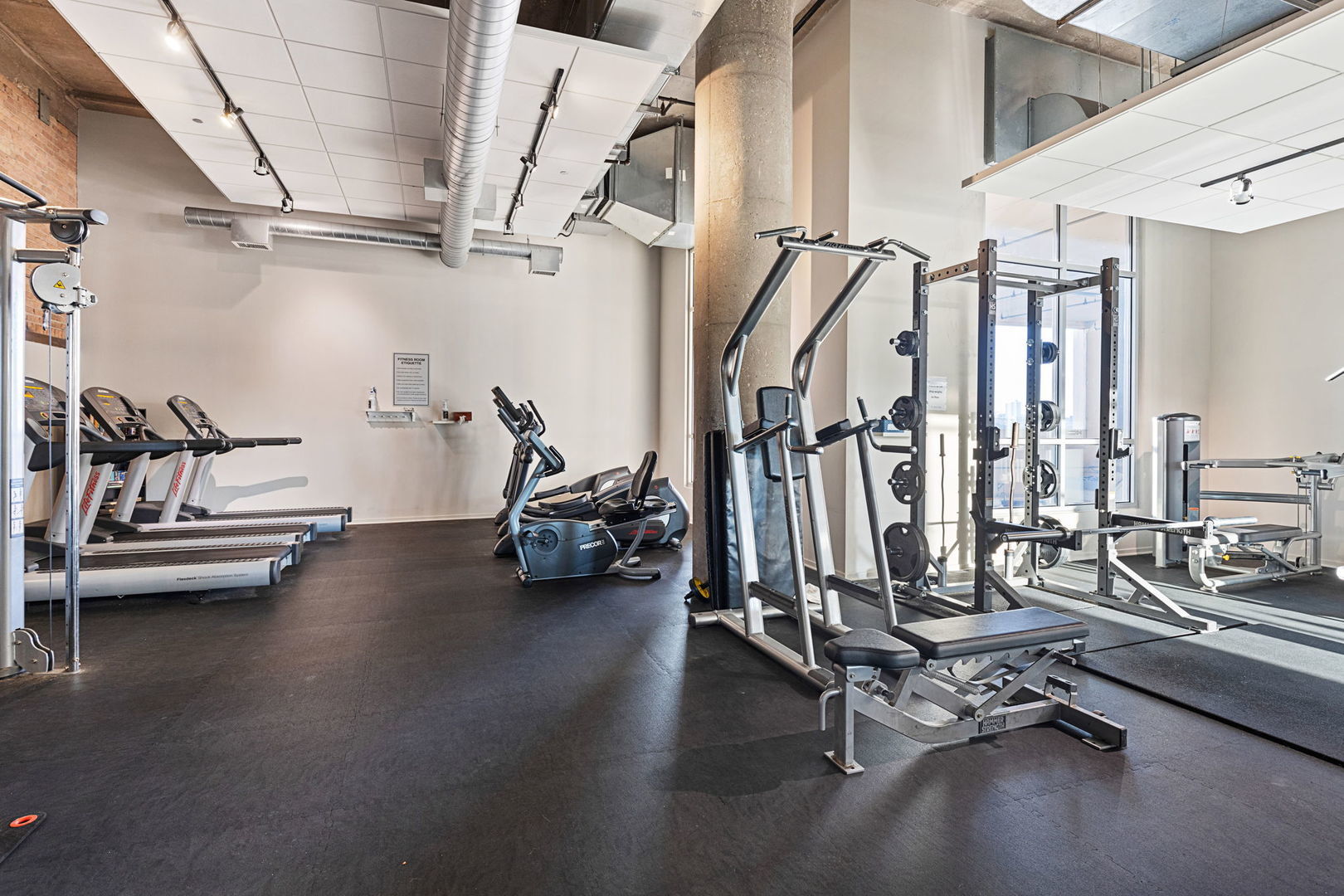 900 N Kingsbury Street Unit: 742