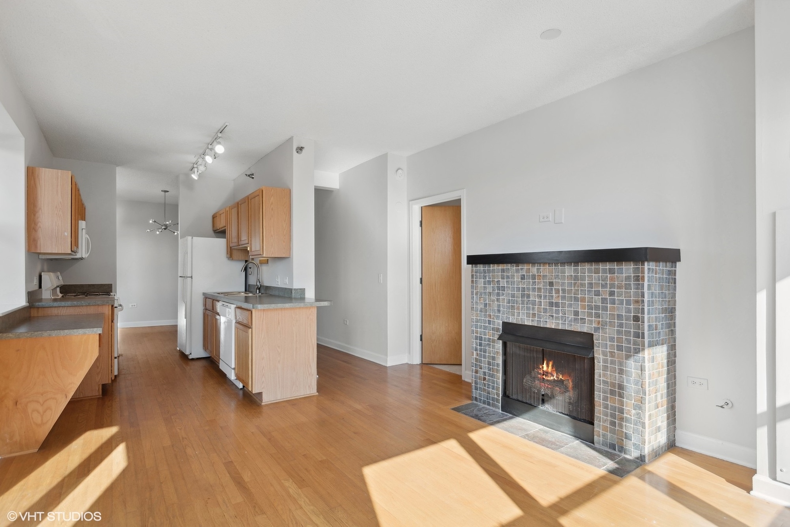 1529 S State Street Unit: 5H