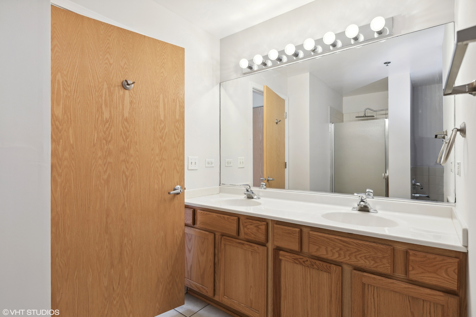 1529 S State Street Unit: 5H