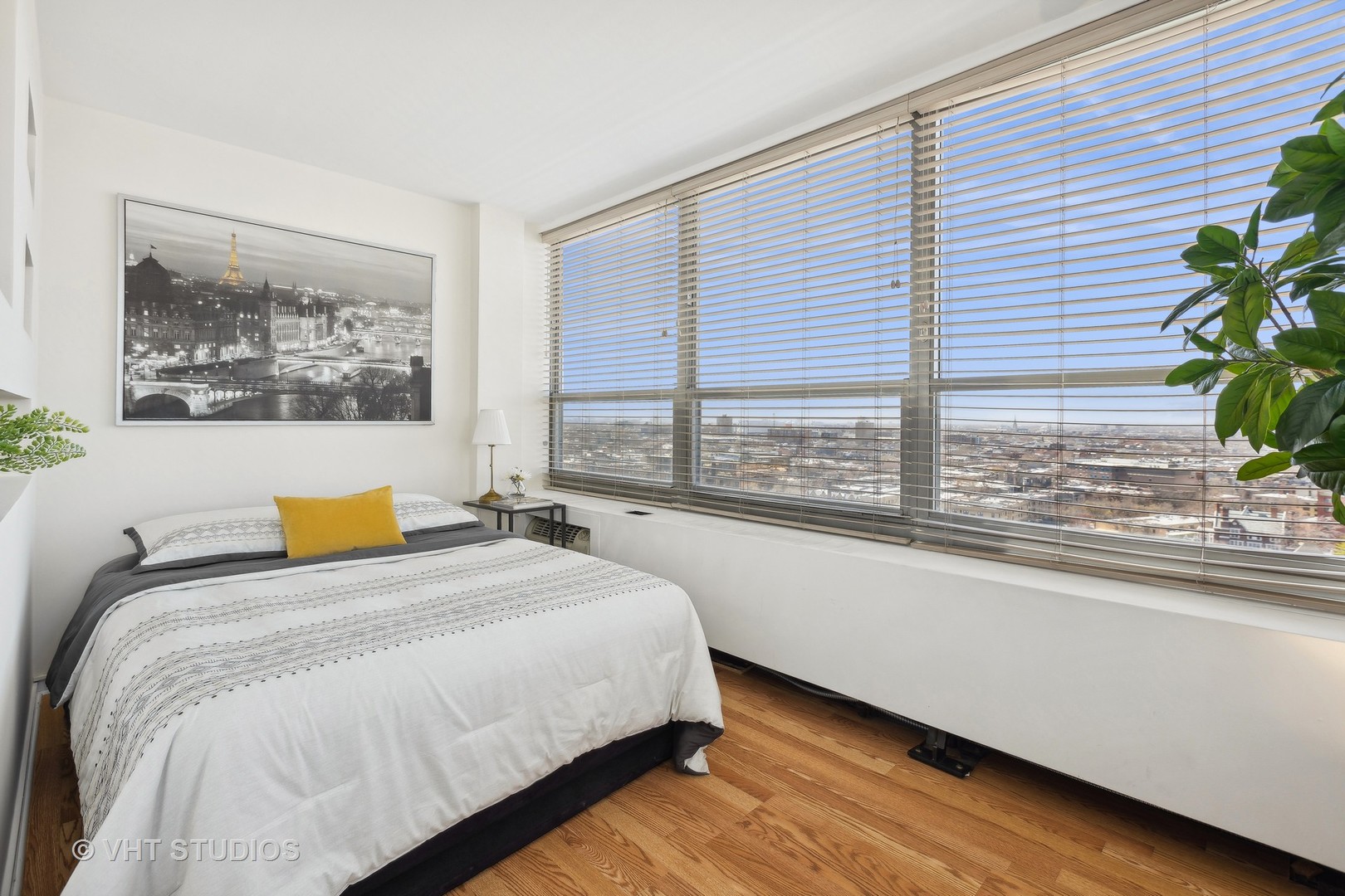 3550 N Lake Shore Drive Unit: 1826