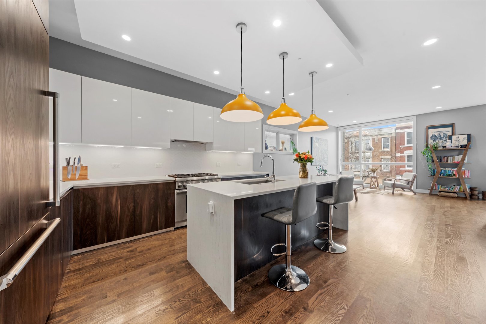 1005 N Wood Street Unit: 2