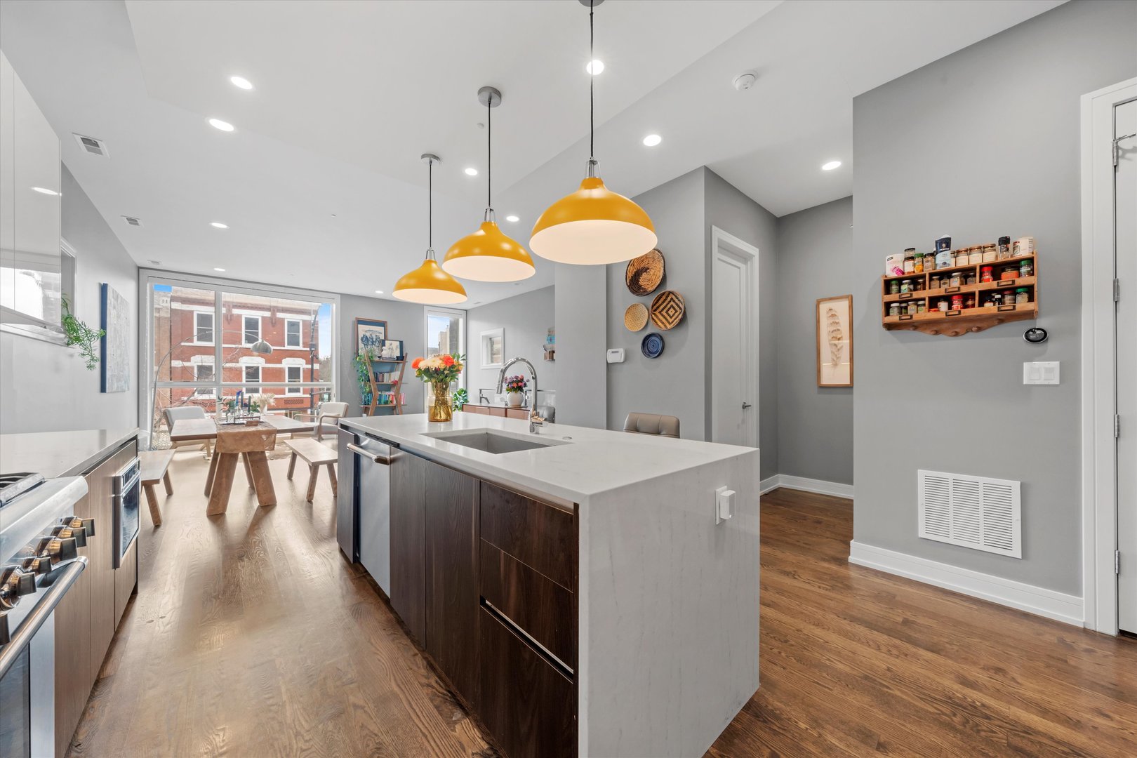 1005 N Wood Street Unit: 2