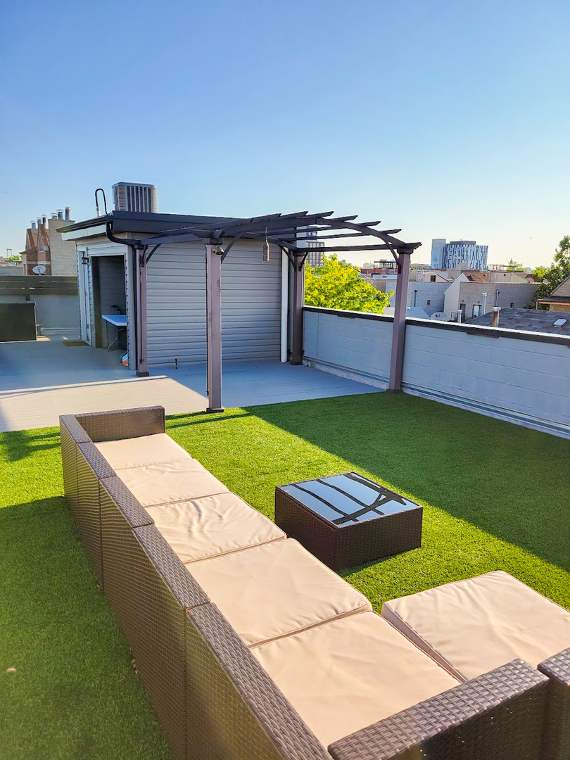 1005 N Wood Street Unit: 2