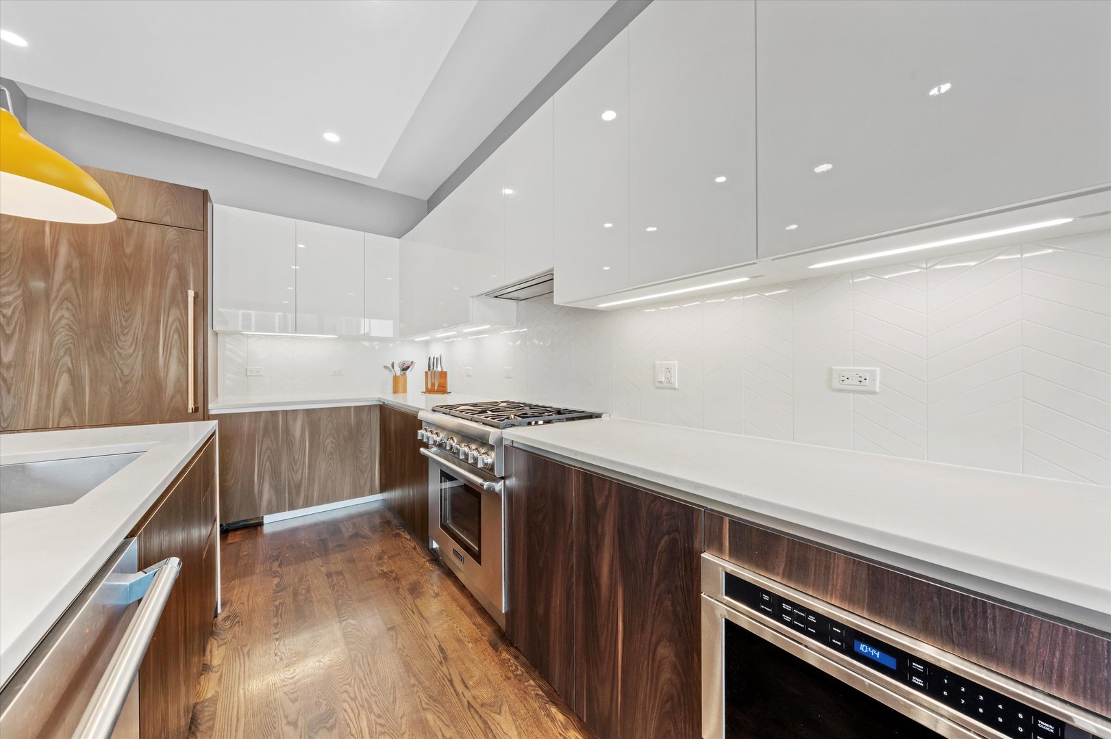 1005 N Wood Street Unit: 2