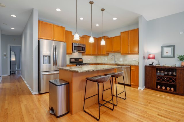 2746 N Wolcott Avenue Unit: 1N