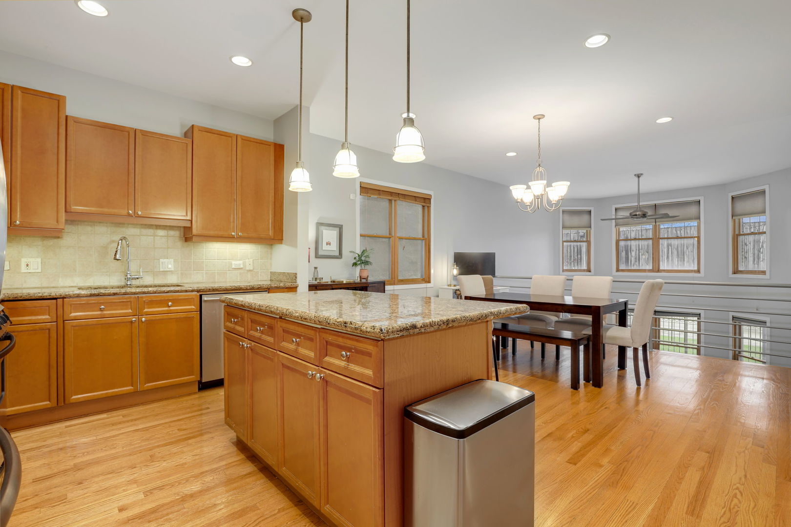 2746 N Wolcott Avenue Unit: 1N