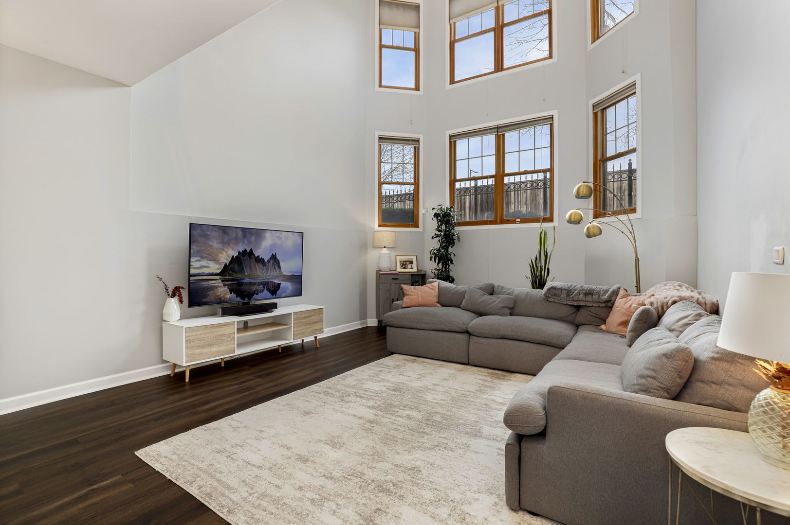 2746 N Wolcott Avenue Unit: 1N