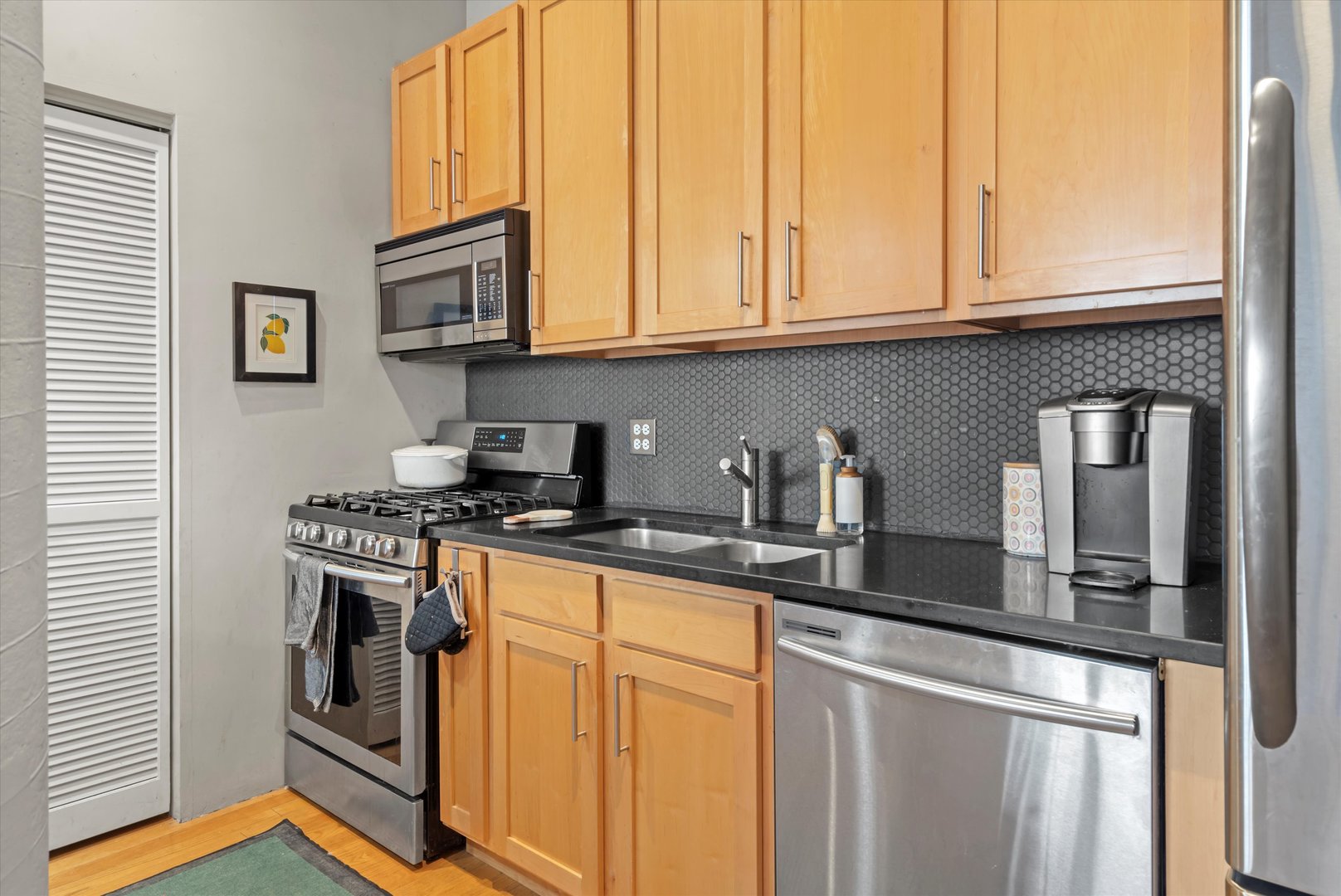 5313 N Ravenswood Avenue Unit: 103