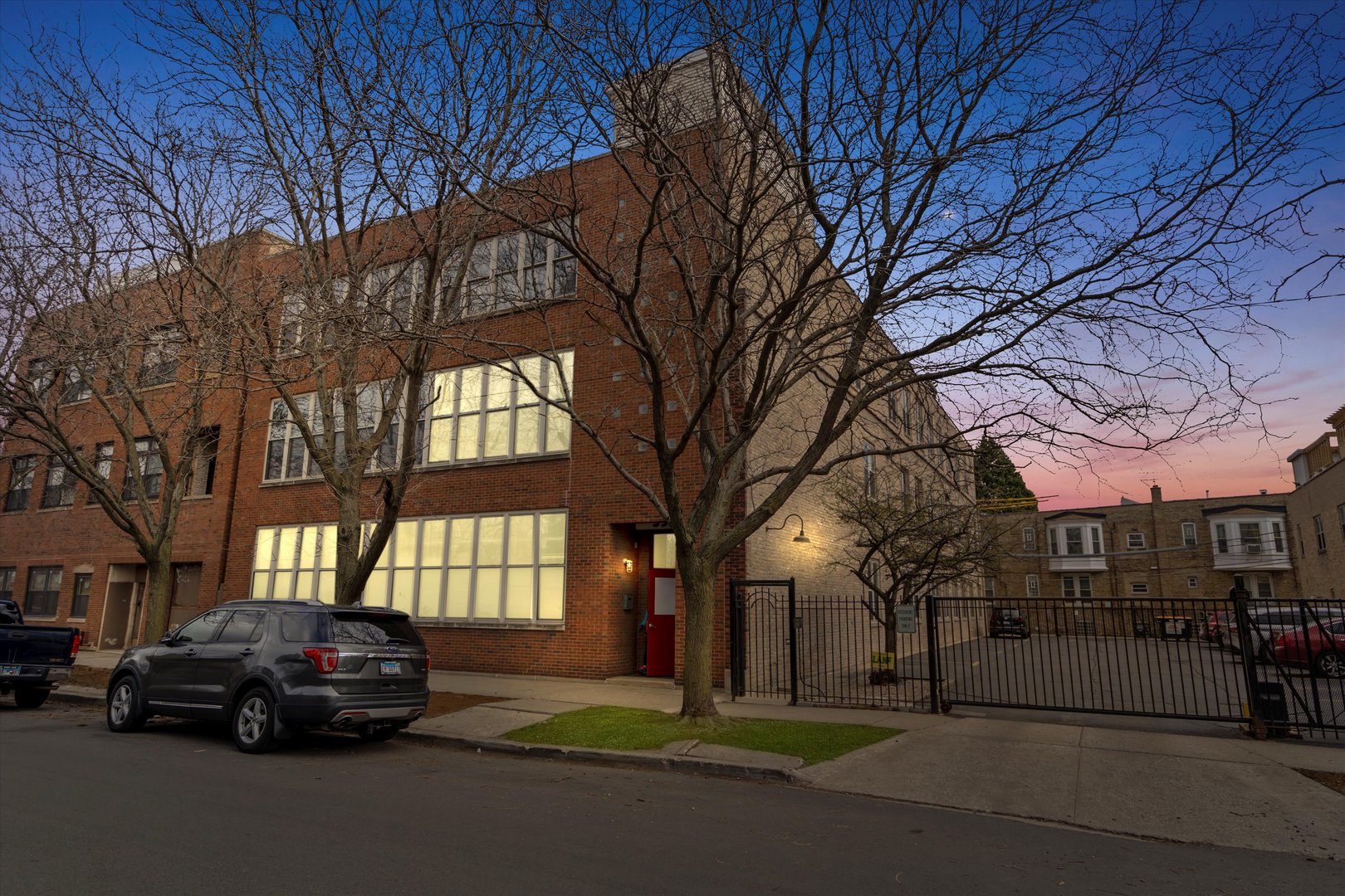 5313 N Ravenswood Avenue Unit: 103