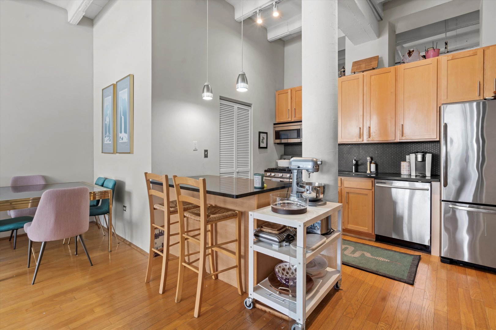 5313 N Ravenswood Avenue Unit: 103