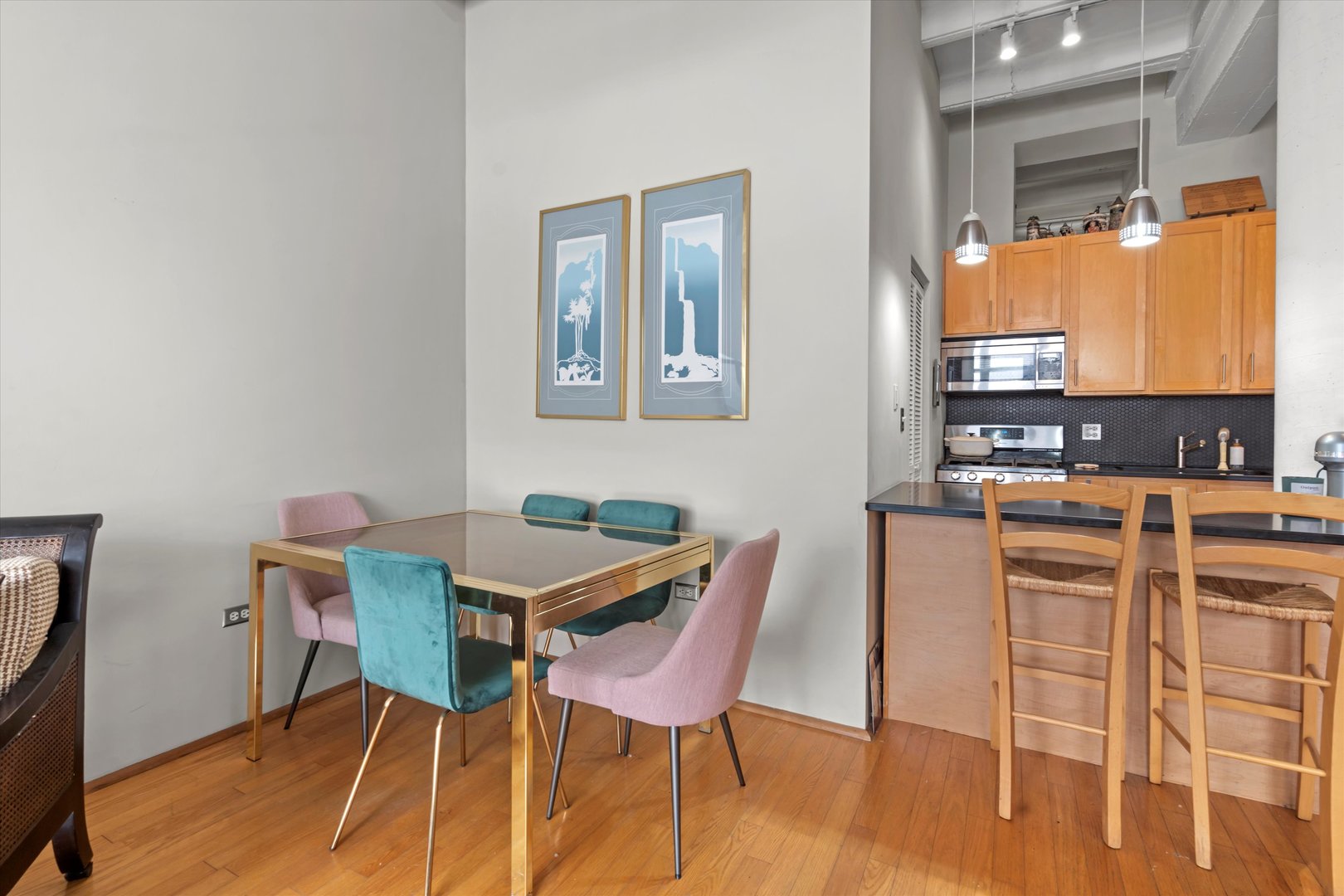 5313 N Ravenswood Avenue Unit: 103