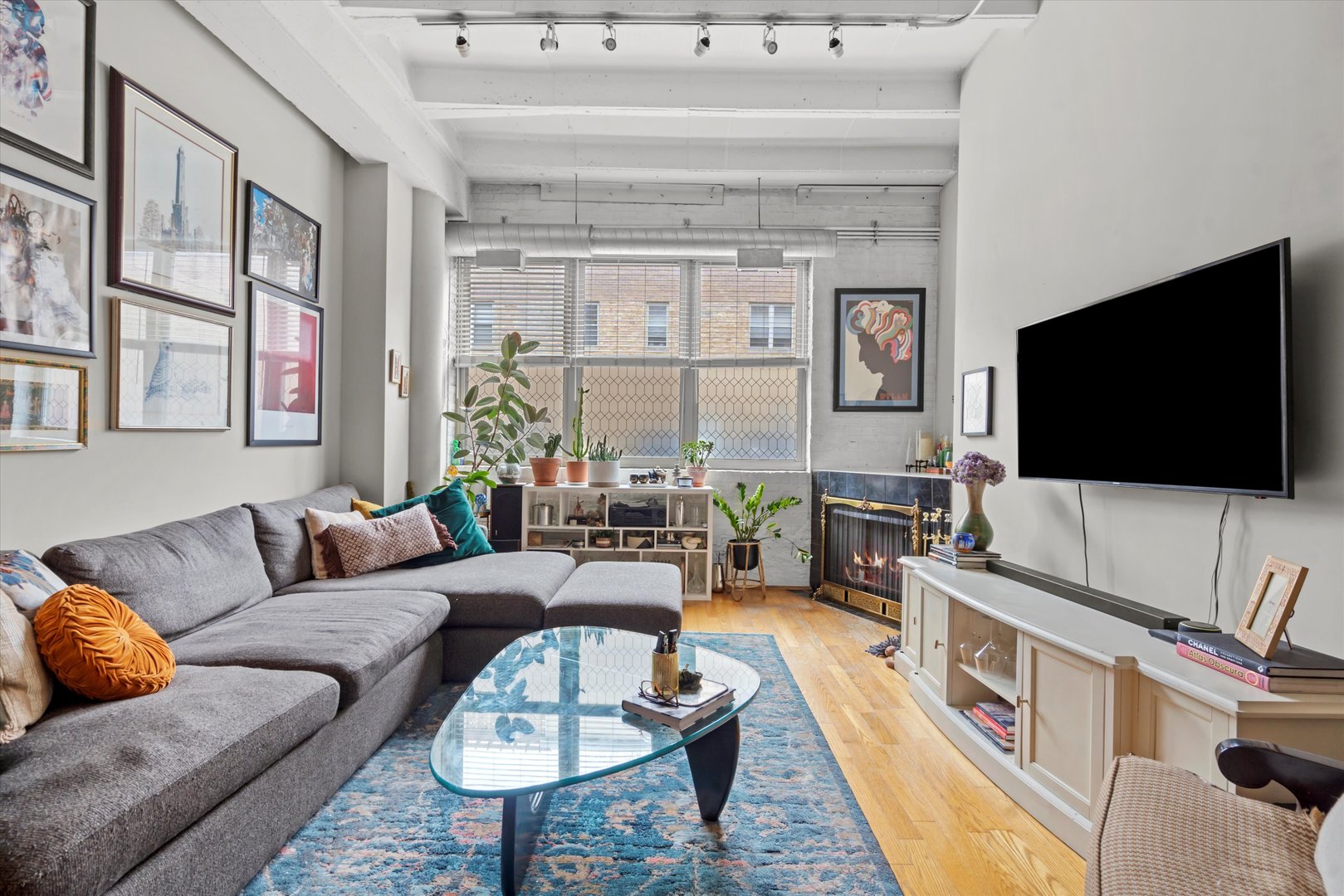 5313 N Ravenswood Avenue Unit: 103