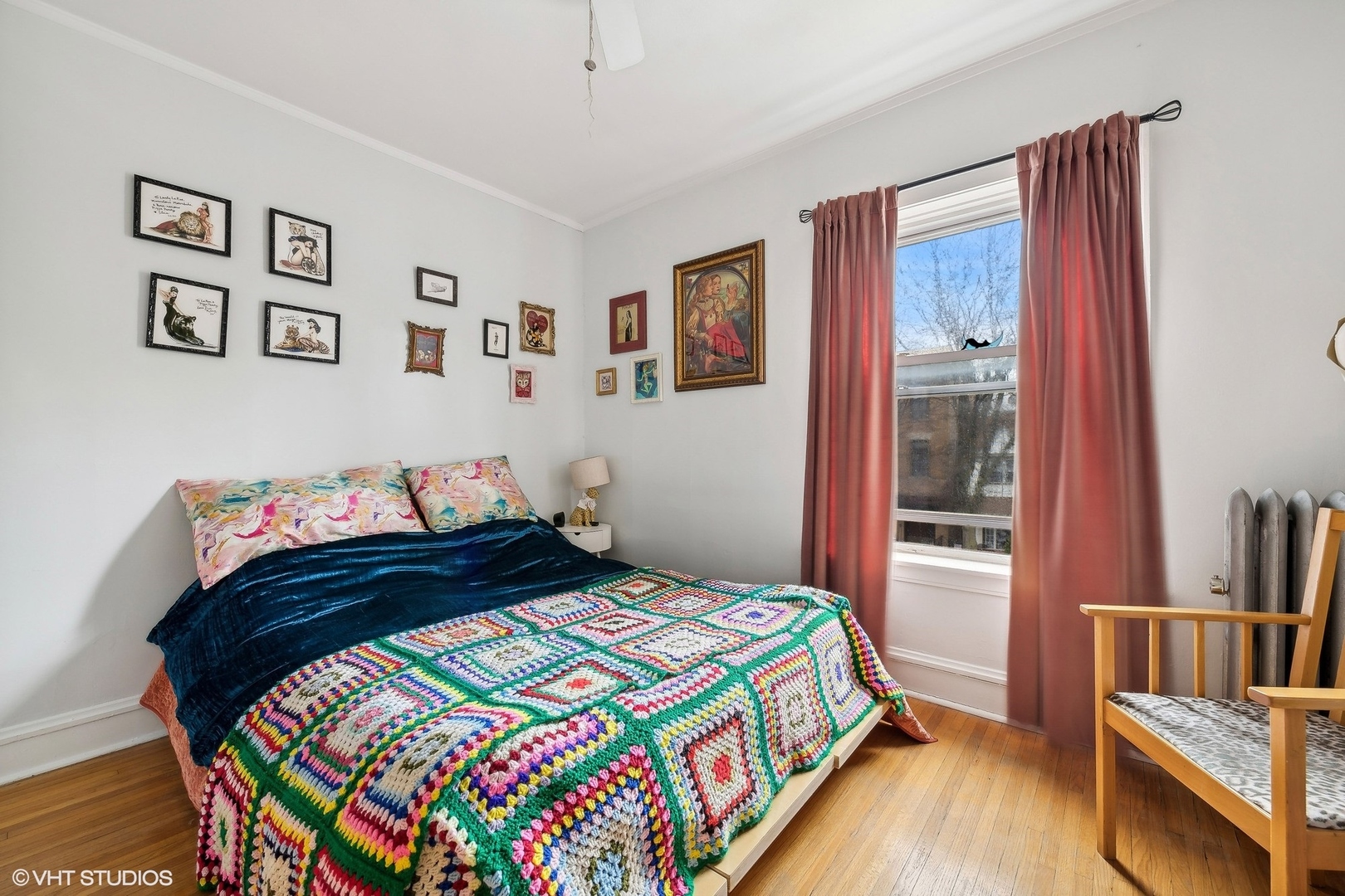 4955 N SEELEY Avenue Unit: 2