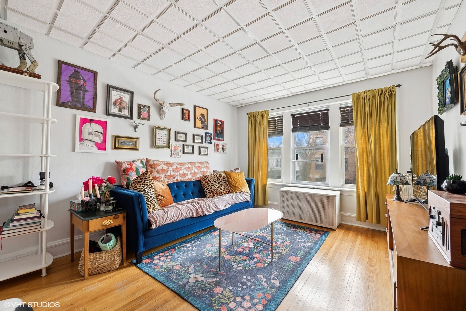 4955 N SEELEY Avenue Unit: 2