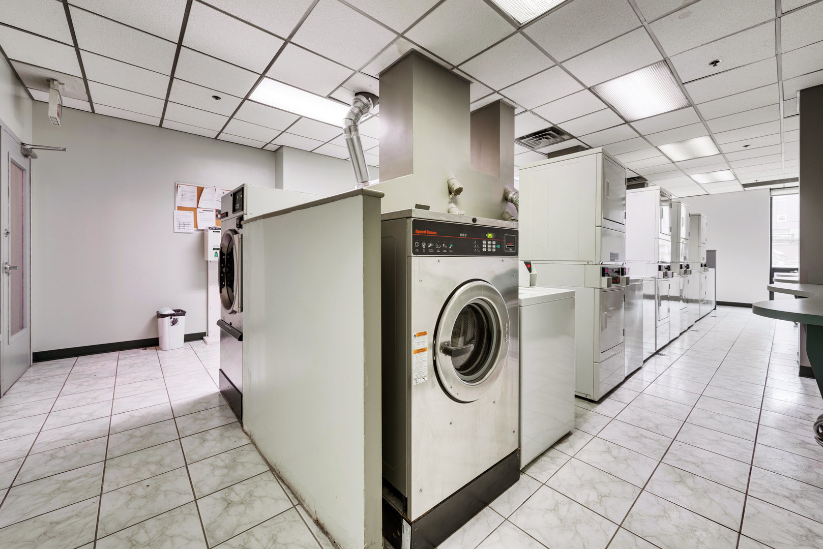 70 W HURON Street Unit: 906