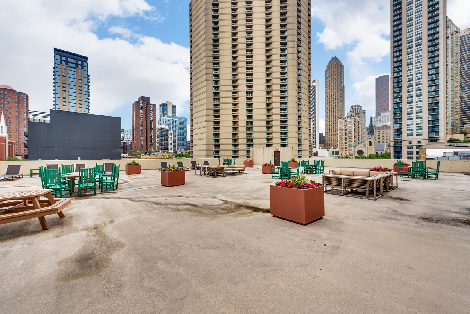 70 W HURON Street Unit: 906
