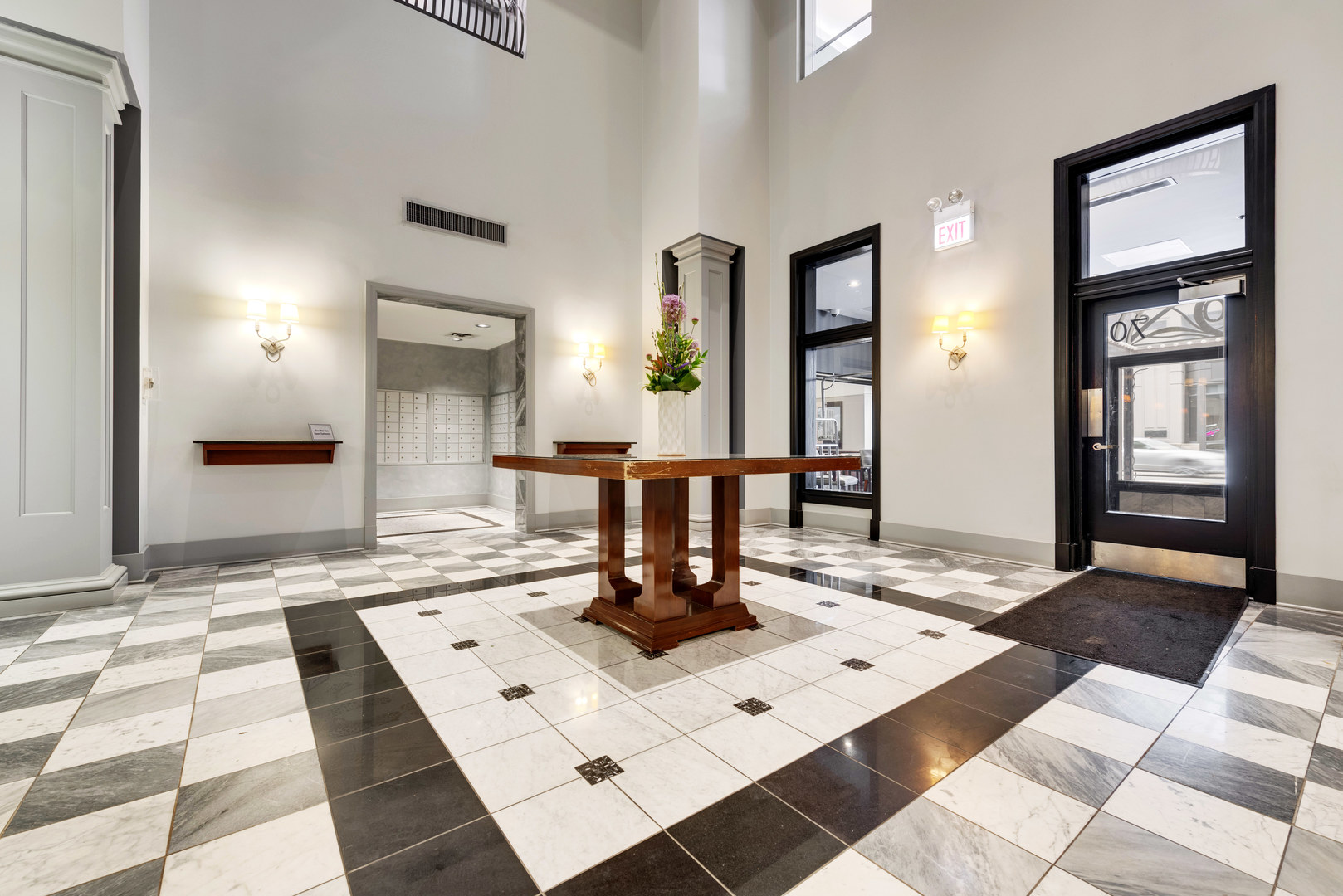 70 W HURON Street Unit: 906