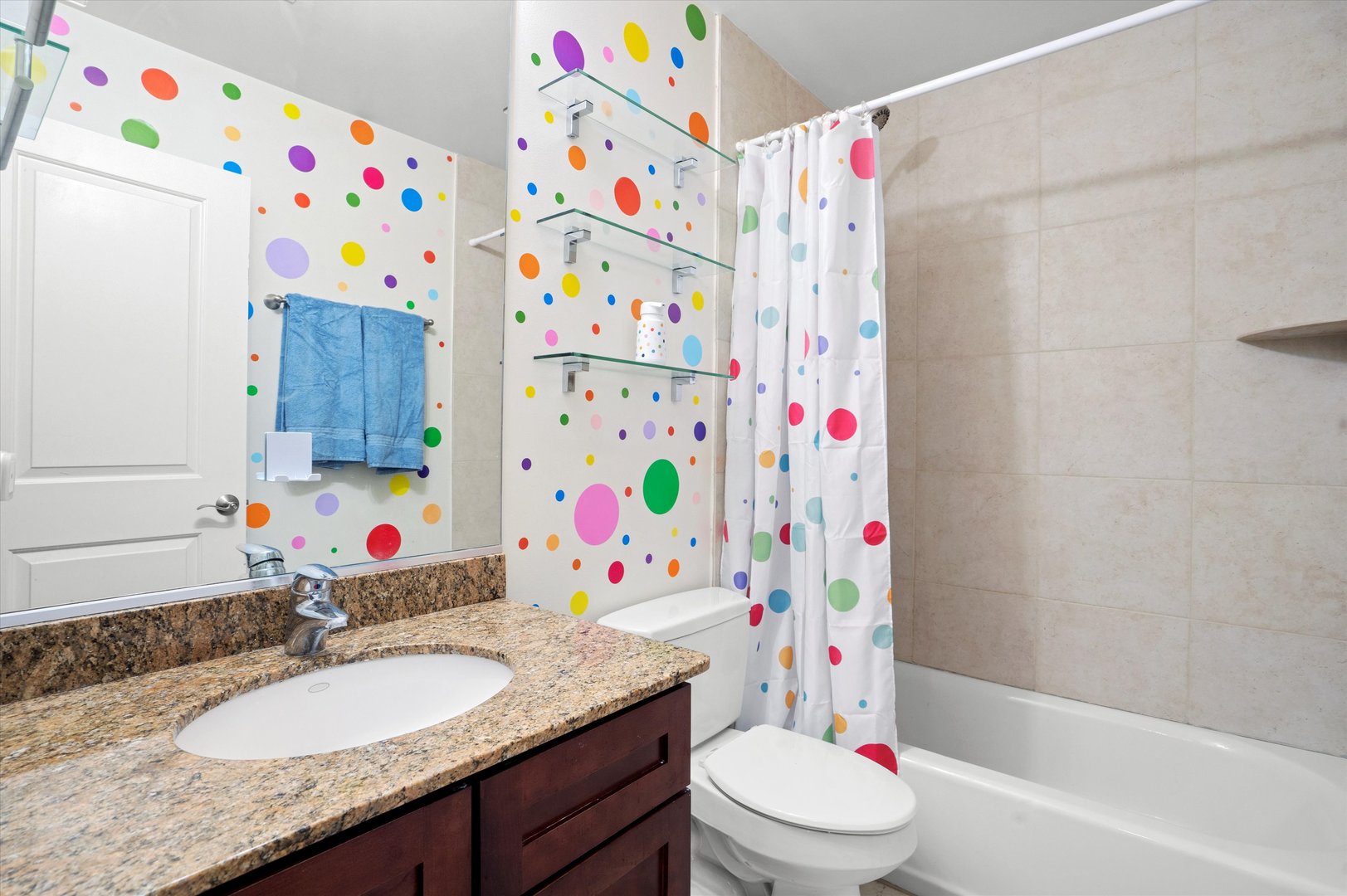 1332 N WOLCOTT Avenue Unit: 1