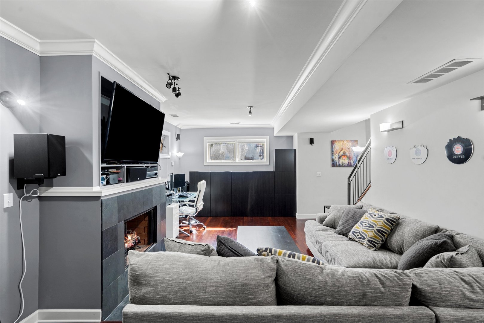 1332 N WOLCOTT Avenue Unit: 1