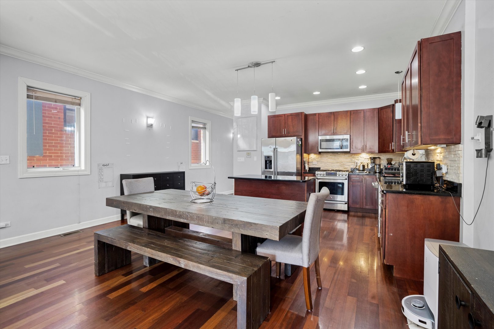 1332 N WOLCOTT Avenue Unit: 1