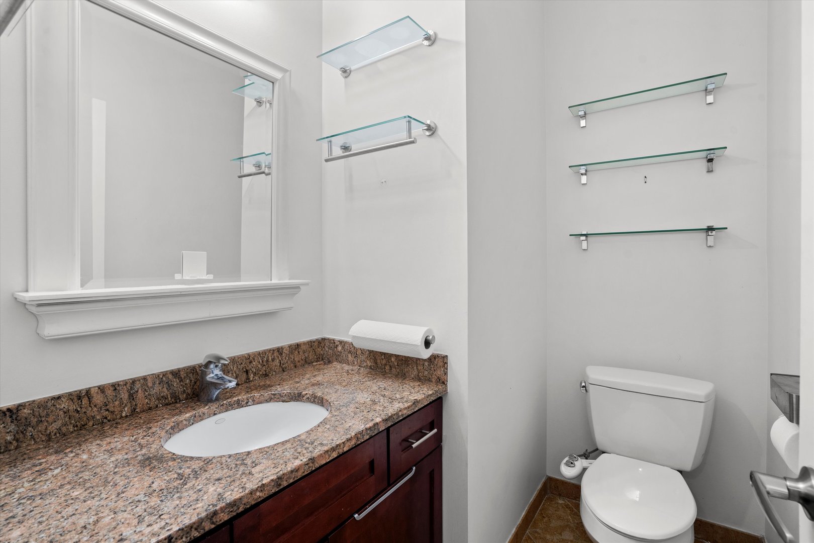 1332 N WOLCOTT Avenue Unit: 1