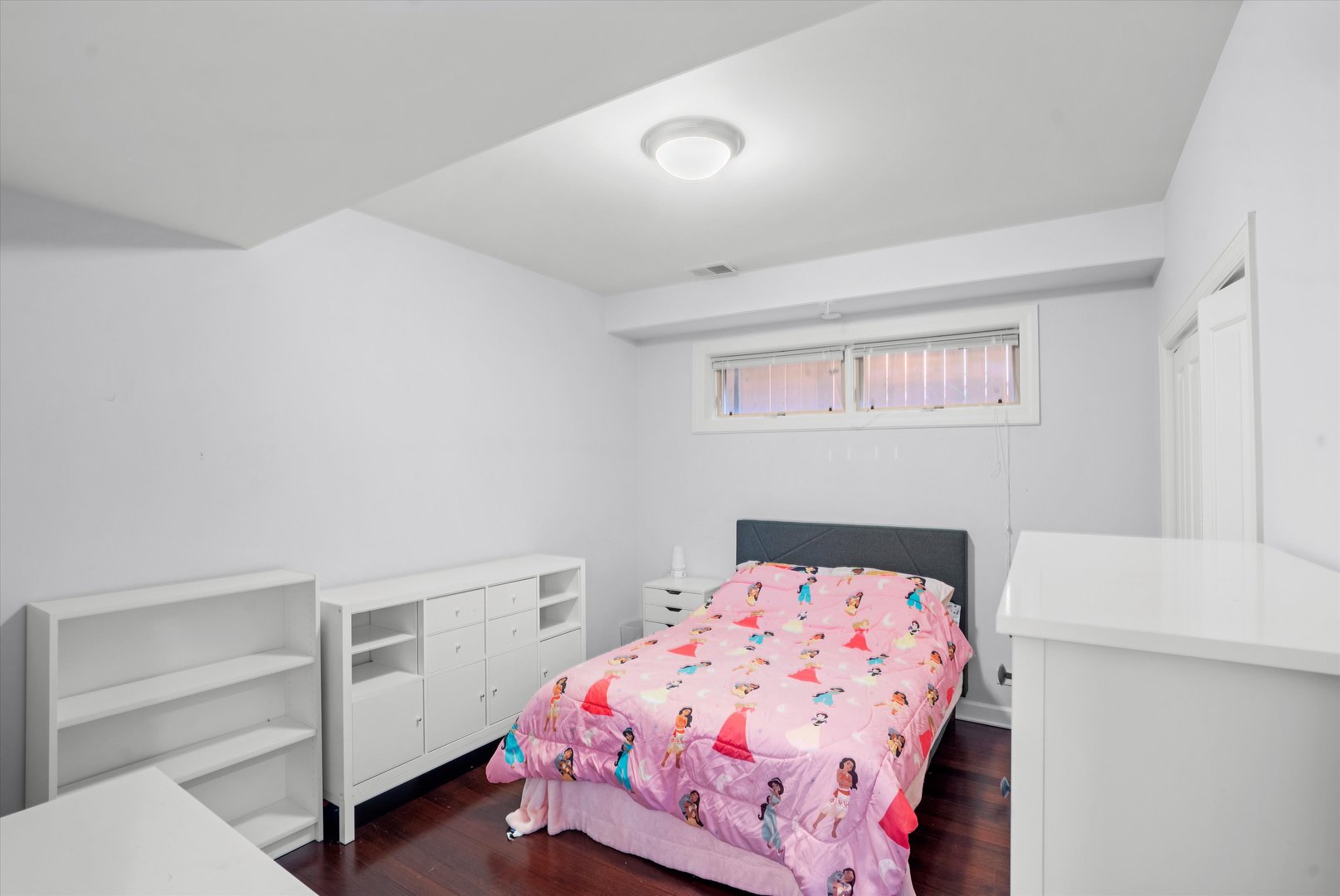 1332 N WOLCOTT Avenue Unit: 1