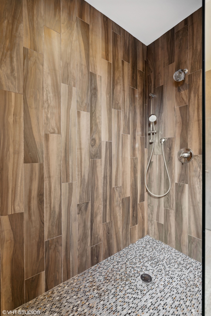 2857 W Belden Avenue