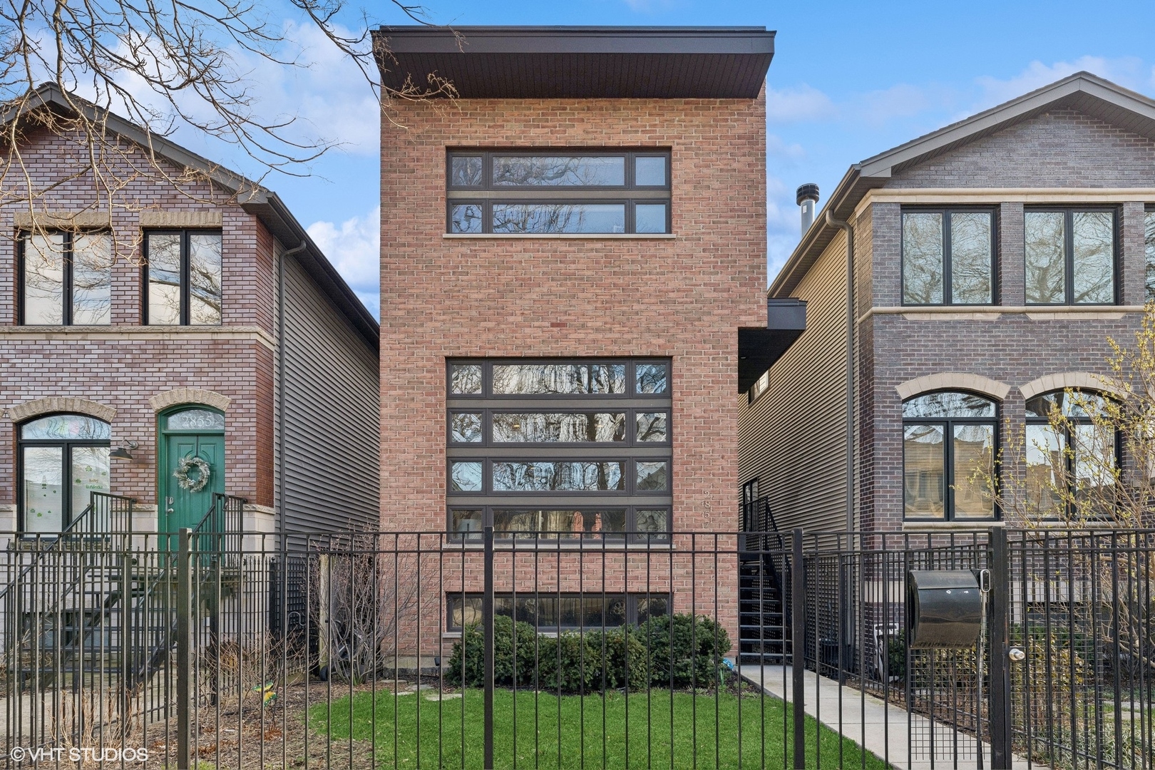 2857 W Belden Avenue