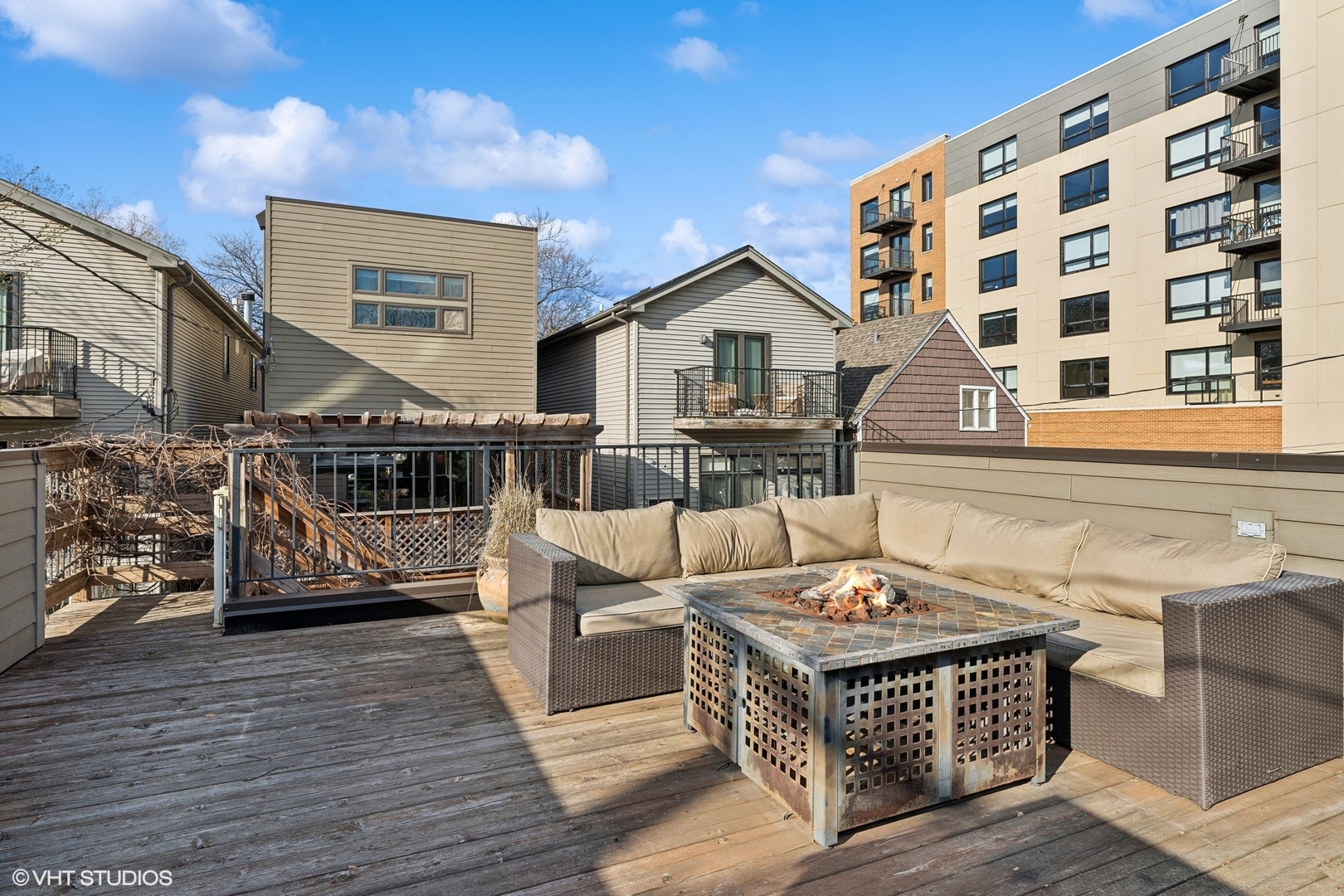 2857 W Belden Avenue