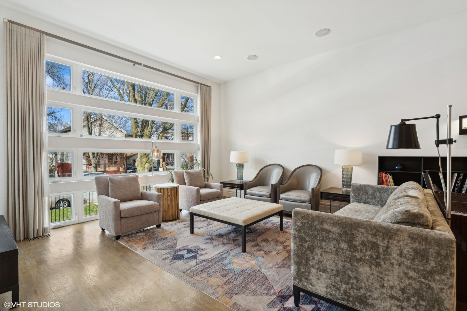 2857 W Belden Avenue