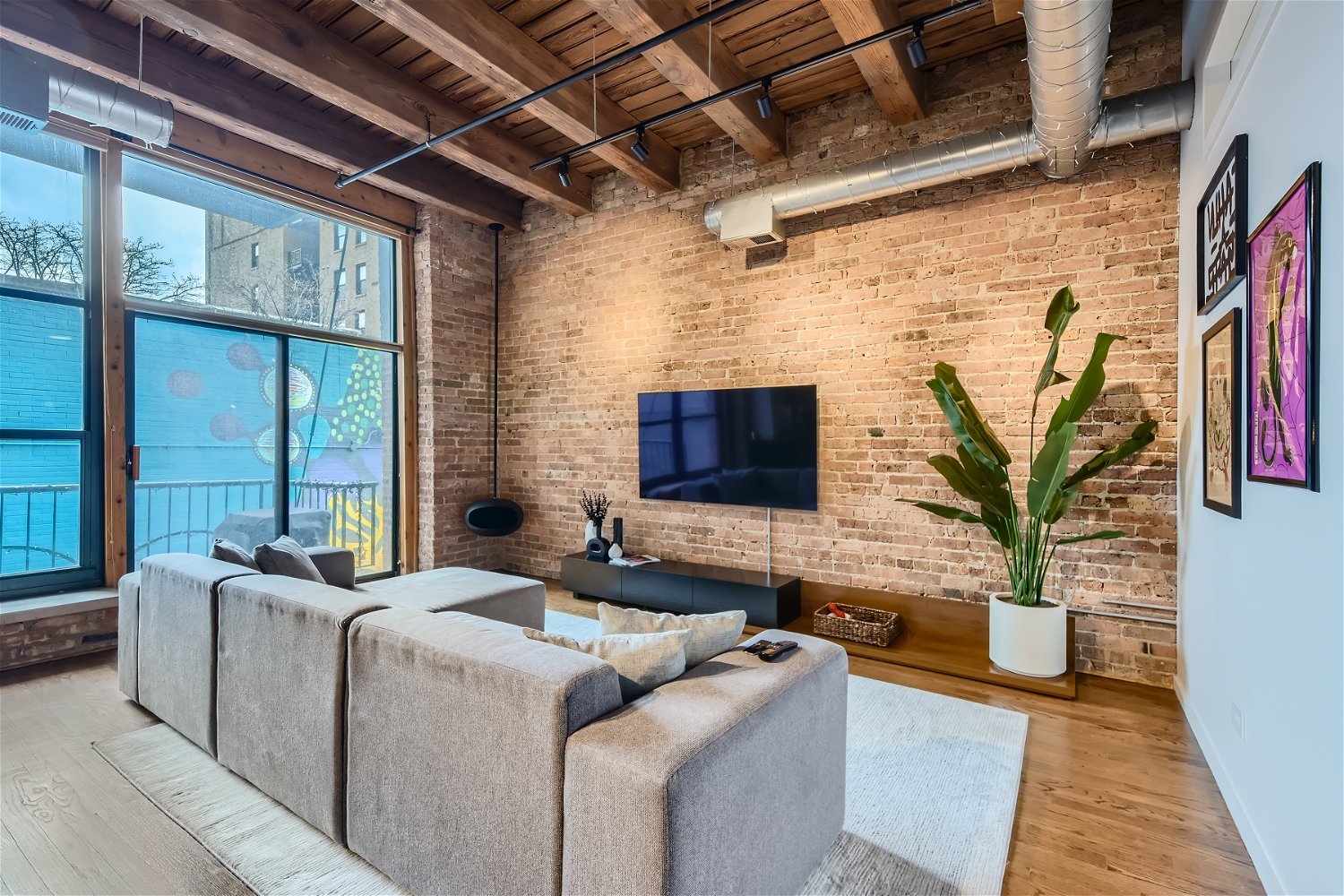 1133 S Wabash Avenue Unit: 207