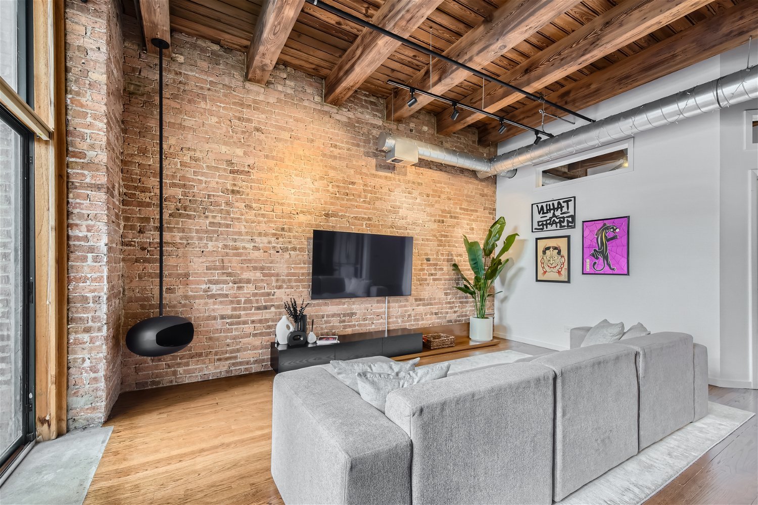 1133 S Wabash Avenue Unit: 207