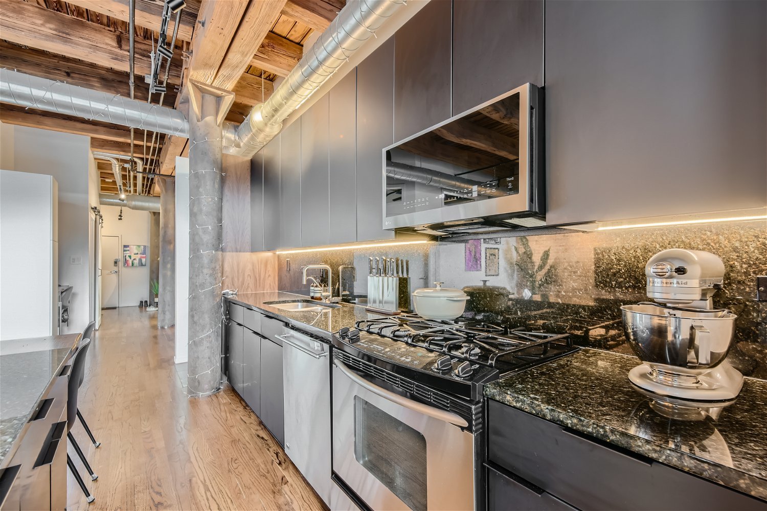 1133 S Wabash Avenue Unit: 207