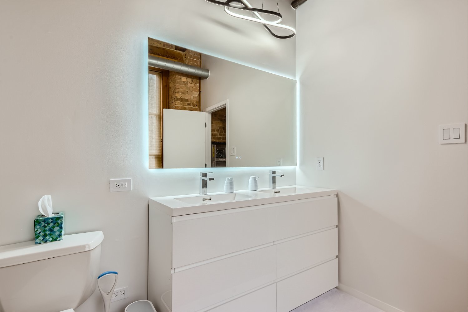 1133 S Wabash Avenue Unit: 207