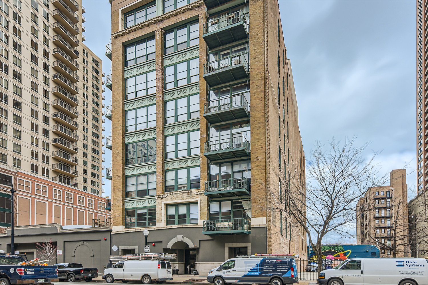 1133 S Wabash Avenue Unit: 207