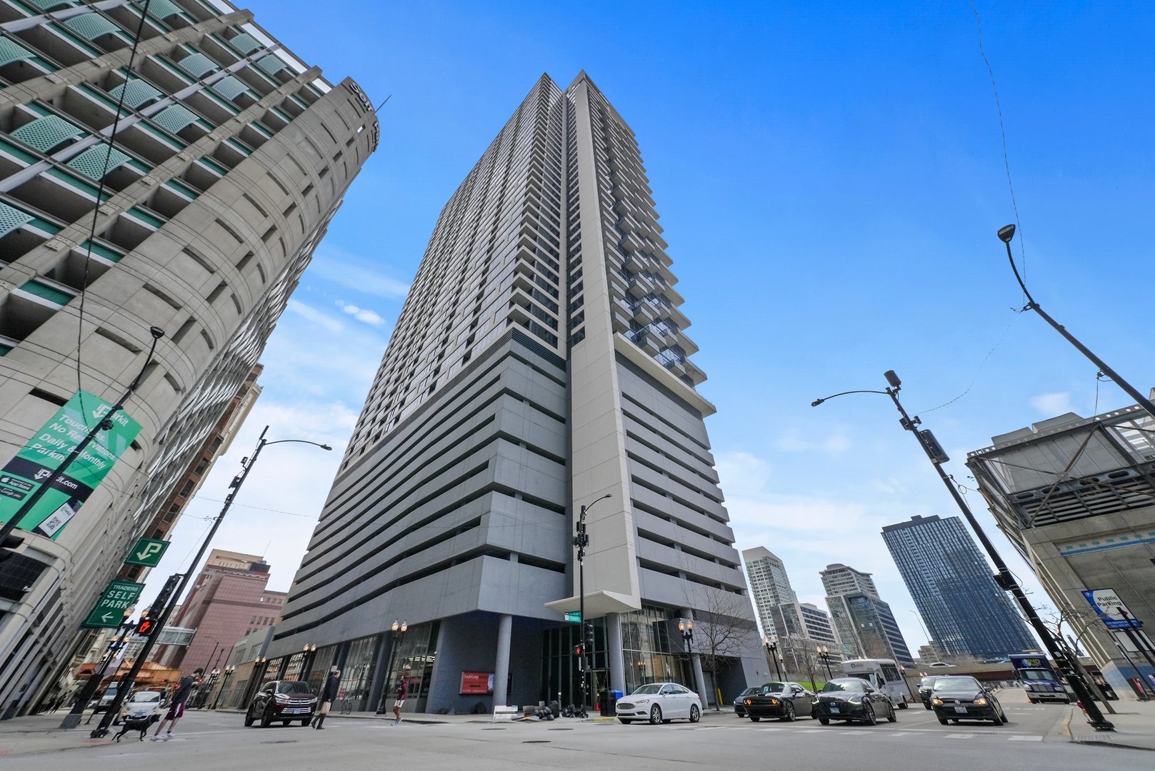 235 W VAN BUREN Street Unit: 3509