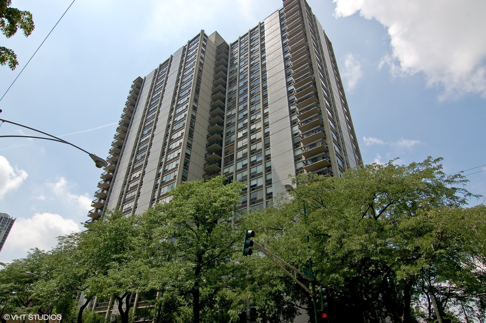 1255 N Sandburg Terrace Unit: 2704E