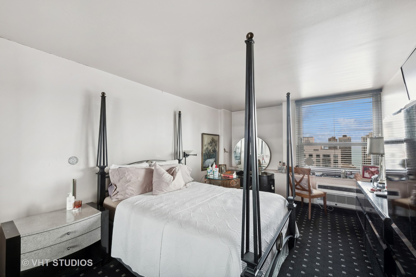 1255 N Sandburg Terrace Unit: 2704E