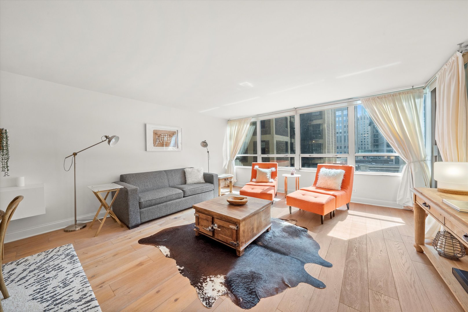 201 E Chestnut Street Unit: 10F