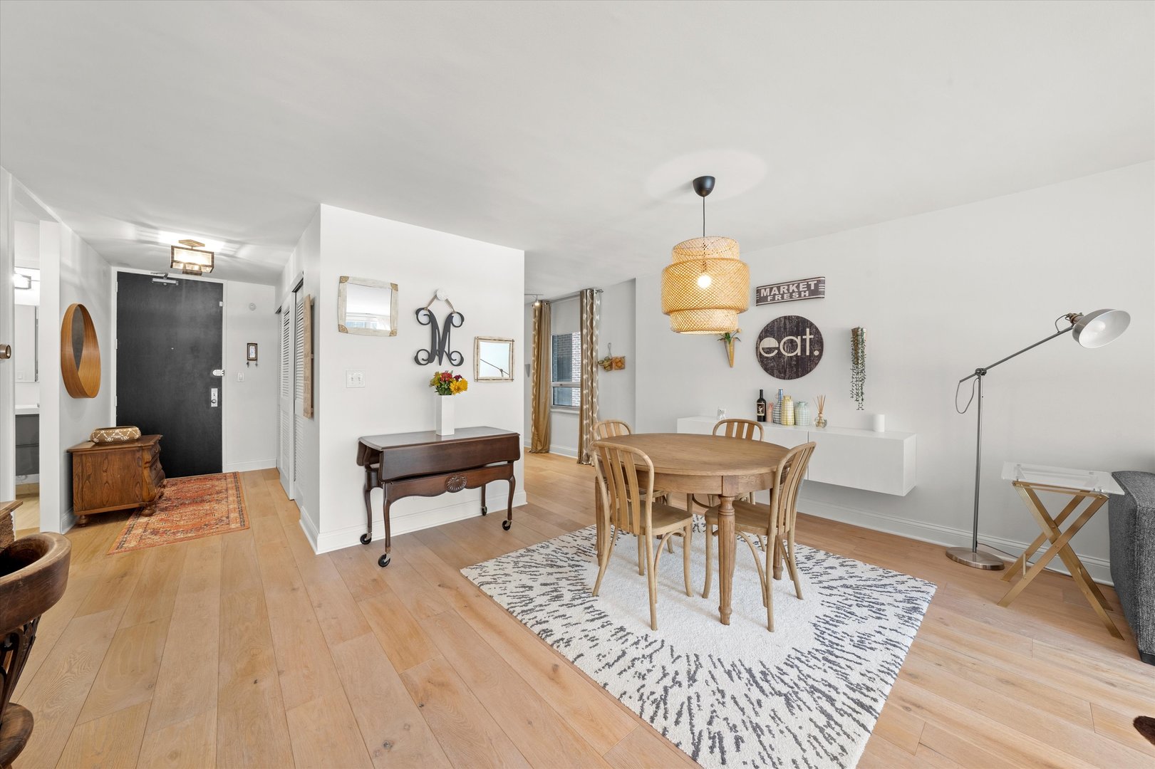 201 E Chestnut Street Unit: 10F