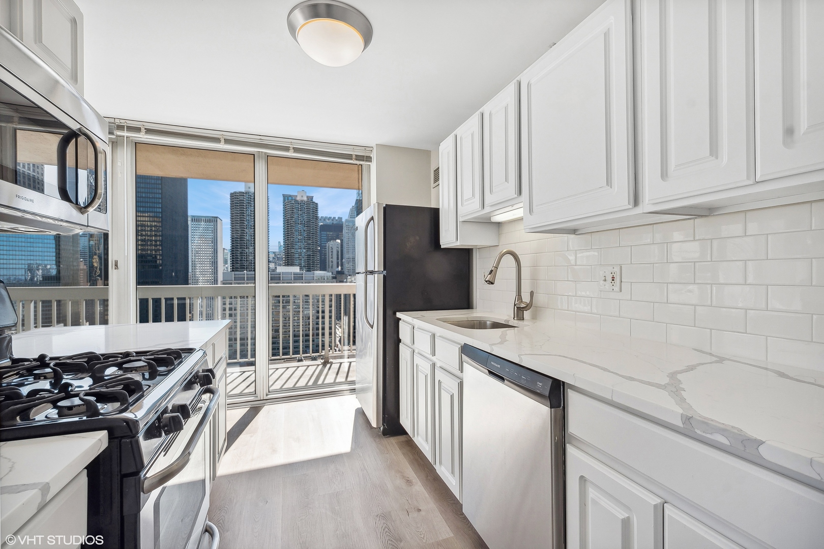 545 N Dearborn Street Unit: 2607
