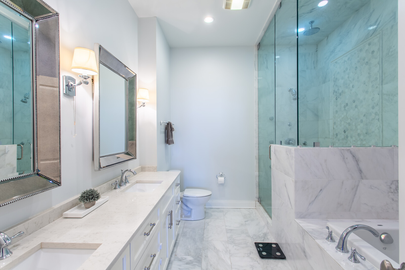 1845 S State Street Unit: 4