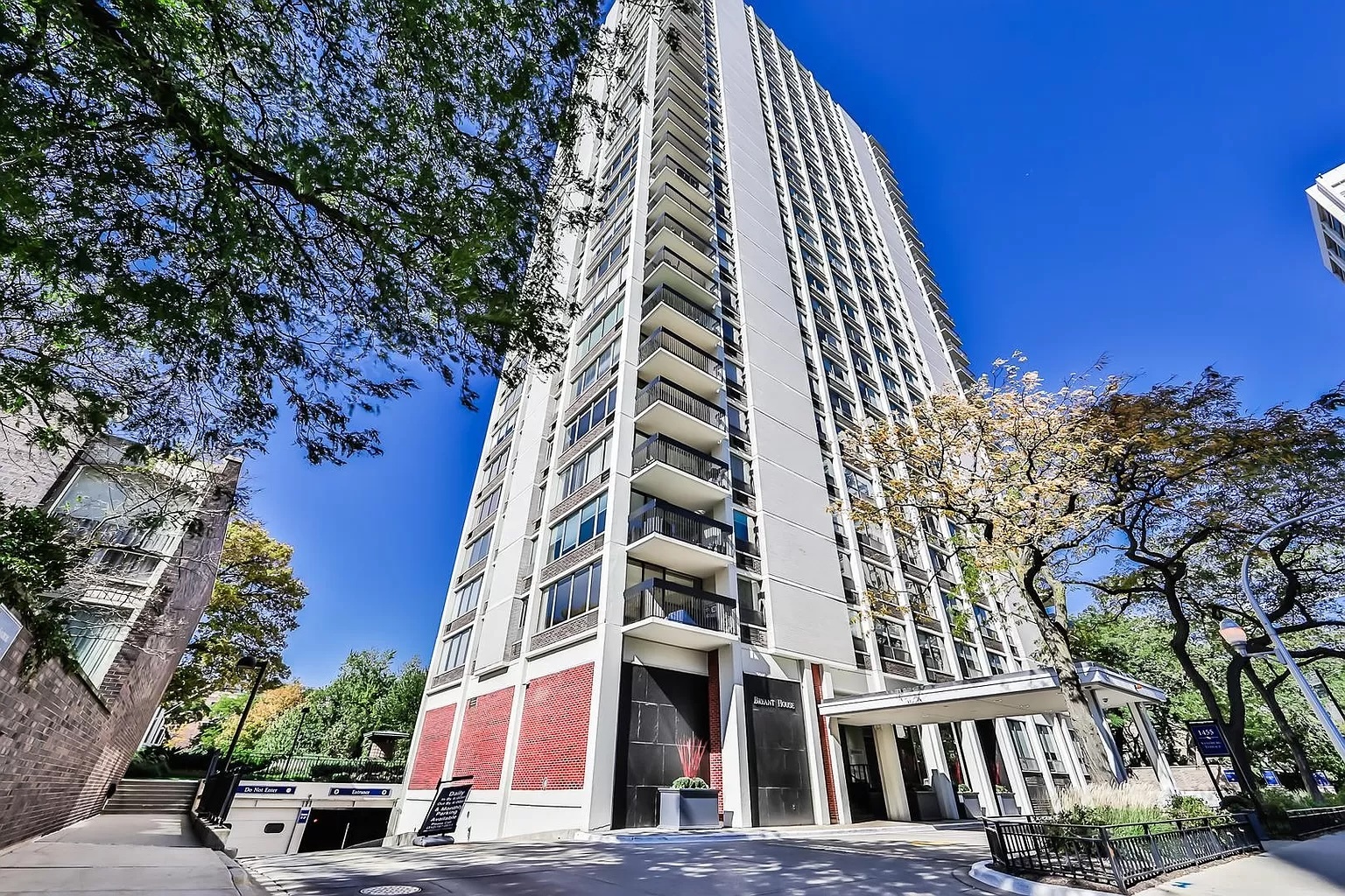 1355 N SANDBURG Terrace Unit: 1605