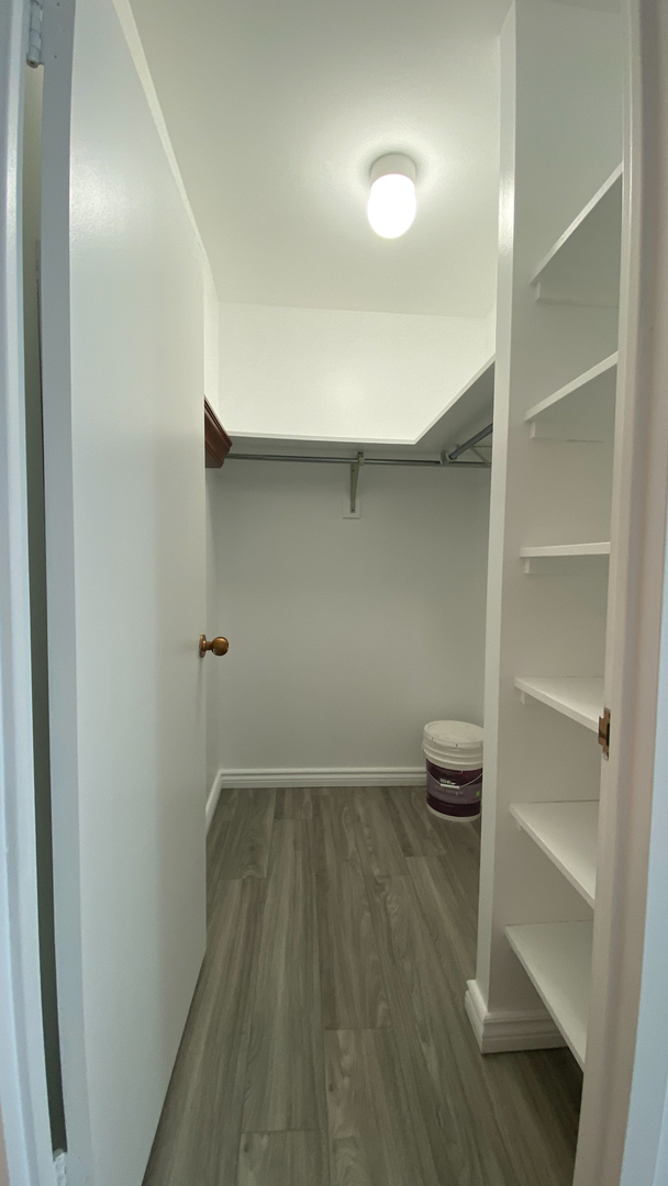 211 E OHIO Street Unit: 1223